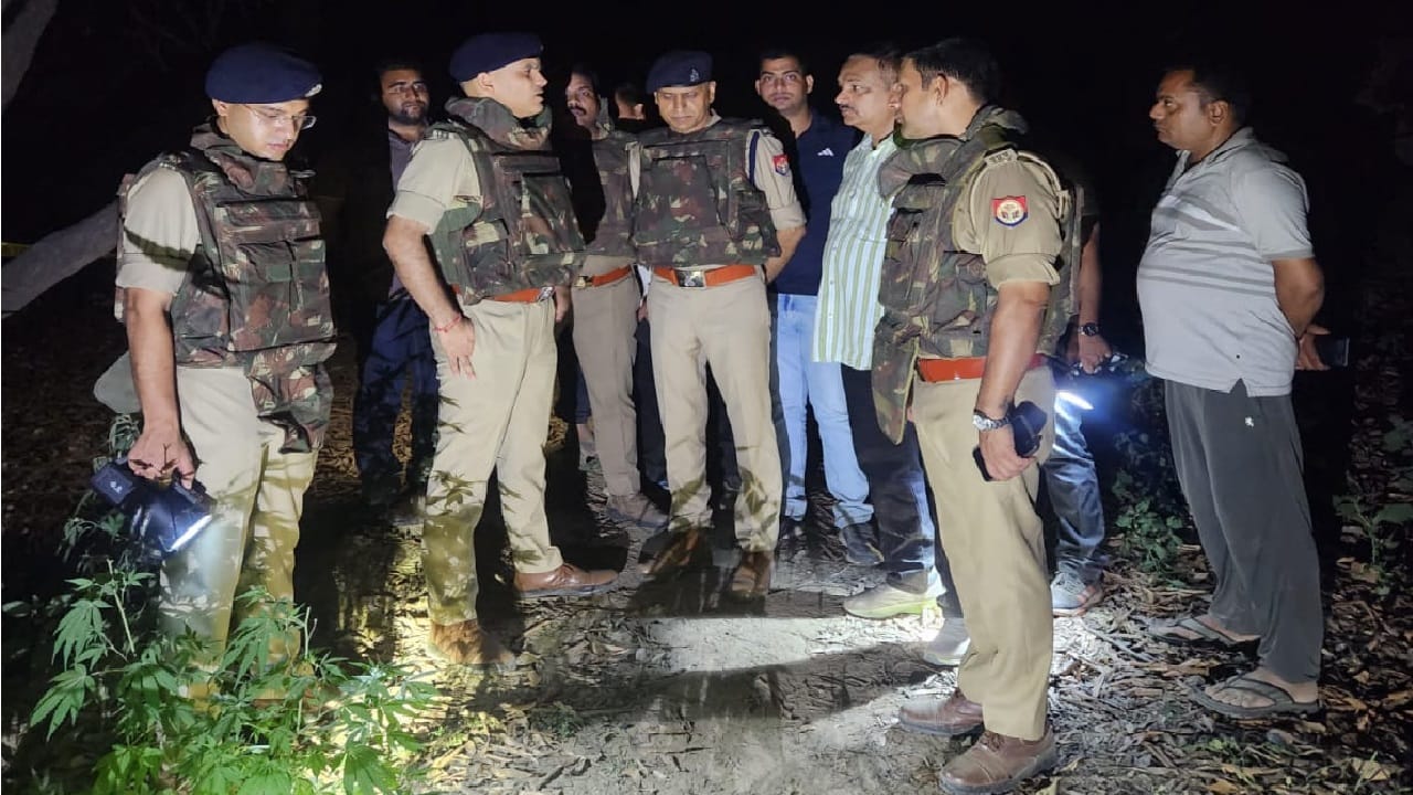 मौके पर मौजूद पुलिस