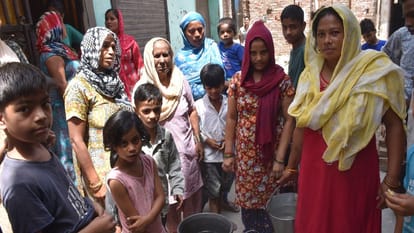 UP: Chaos in Moradabad Due to Power Cuts; Public Outrage Erupts in Chakkar Ki Milak