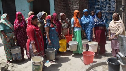 UP: Chaos in Moradabad Due to Power Cuts; Public Outrage Erupts in Chakkar Ki Milak
