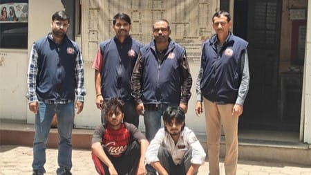 Indore News Two Drug Smugglers Arrested with MD Drugs