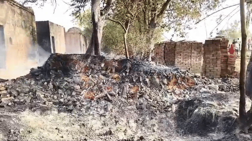Raebareli: 12 houses burnt to ashes in a fire