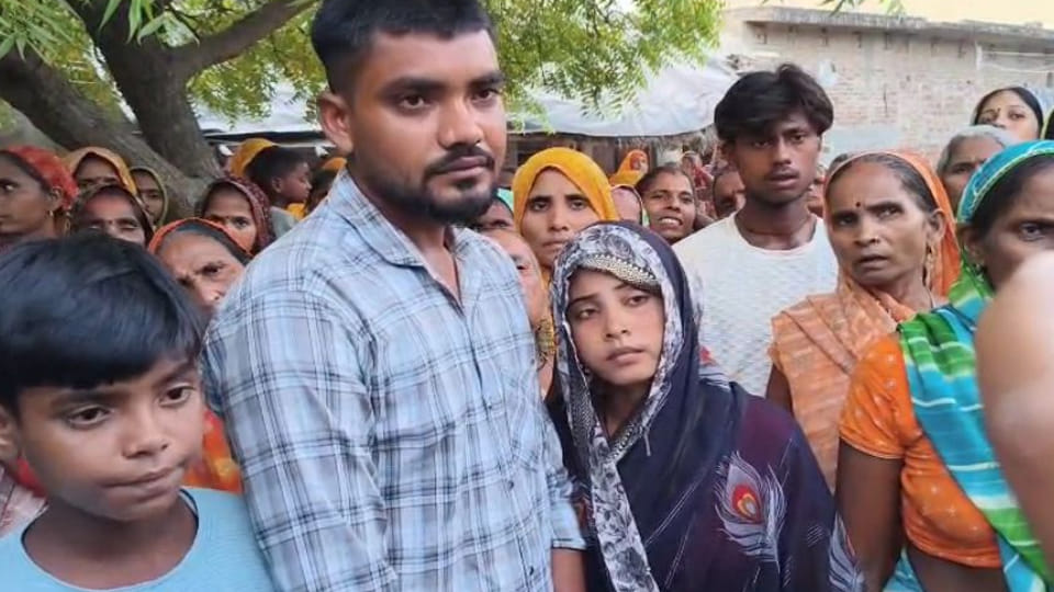 Hardoi: Family Refuses to Perform Last Rites of Uncle and Nephew; Demands ₹50 Lakhs in Compensation and a Job