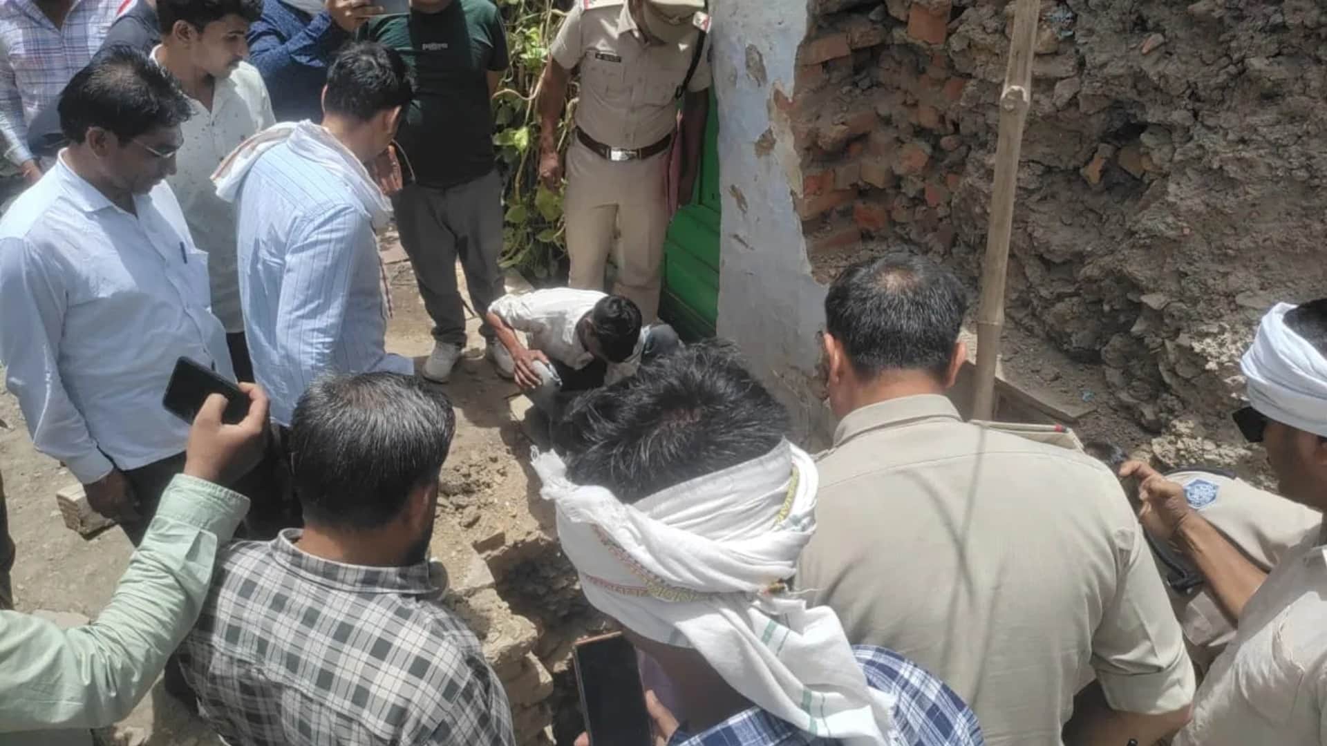 MP News: British-Era Silver Coins Found During Excavation in Damoh Workers Allege 35 Kg Treasure Hidden