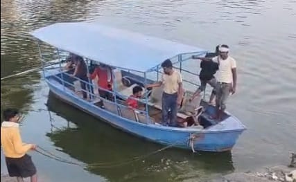 Father Drowns After Saving Sons Life in Yamuna Body Recovered Three Kilometers Downstream