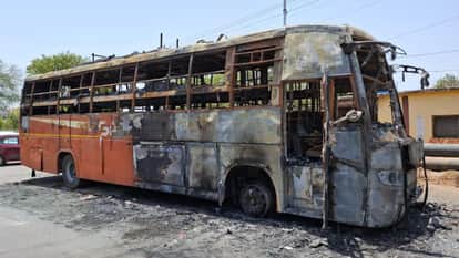 Jhansi: A bus going from Kanpur to Indore turned into a ball of fire