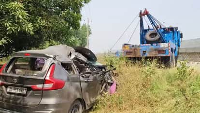 Muzaffarnagar: Car Falls Off Flyover in Muzaffarnagar, Five Family Members Seriously Injured