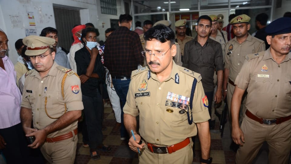 kanpur double murder Injured son informs mother of father and brother murder