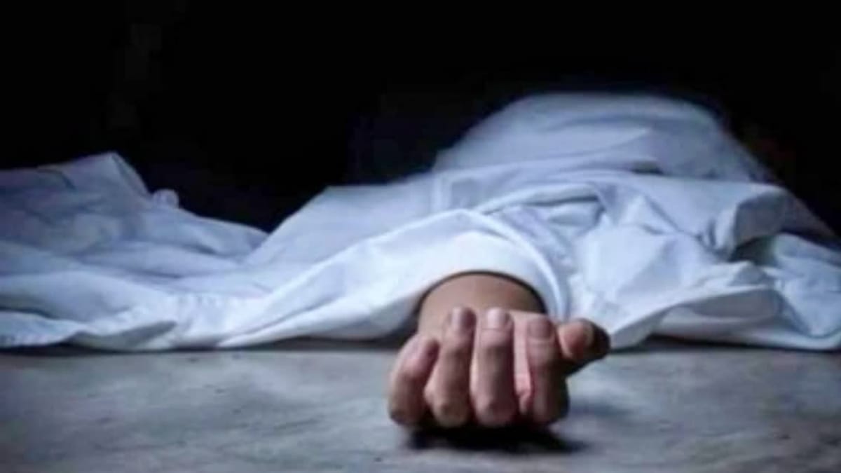 Ghaziabad:लोनी में घर के अंदर चार्ज हो रही ई-स्कूटी से आठ वर्षीय मासूम को लगा करंट, मौत से परिवार में हाहाकार – Eight-year-old Child Dies After Suffering Electric Shock From An E-scooter Charging Inside The House In Loni.