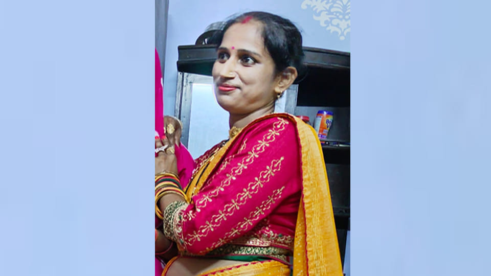Jalaun: Body of a married woman found hanging under suspicious circumstances