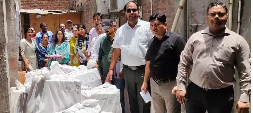Major Drug Seizure in Agra: 1.5 Crore Worth Samples of 30 Major Companies Recovered from Illegal Warehouse