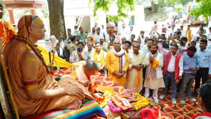 Shankaracharya said: The foundation of Sanatan Dharma is being attacked through the cow, cow slaughter