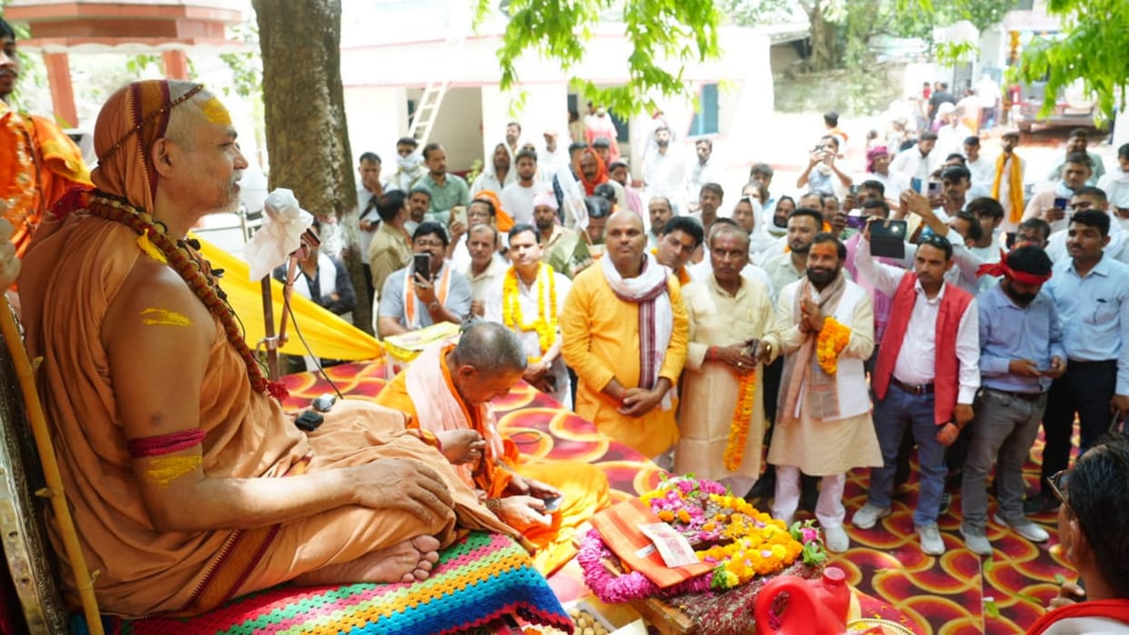 Shankaracharya said: The foundation of Sanatan Dharma is being attacked through the cow, cow slaughter