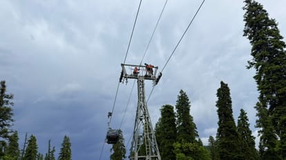 Tourists stranded mid-air as technical snag halts Gulmarg Gondola service.