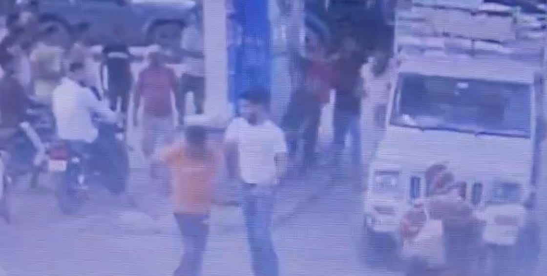Petrol Pump Turns into Battlefield over One-Rupee Transaction Salesman Beaten Up