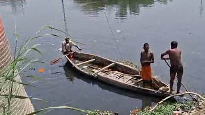 Youth Jumps into Gomti in Lucknow Search Underway Mother Says He Was Depressed Due to Poor Exam Performance