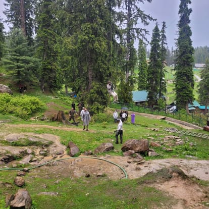 Maj Gen Puneet Doval, SM Leads Frontline Rescue as HAWS Saves Over 300 Tourists in Gulmarg Gondola Crisis.