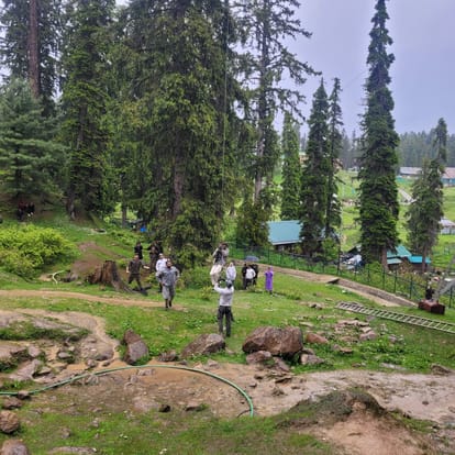 Maj Gen Puneet Doval, SM Leads Frontline Rescue as HAWS Saves Over 300 Tourists in Gulmarg Gondola Crisis.