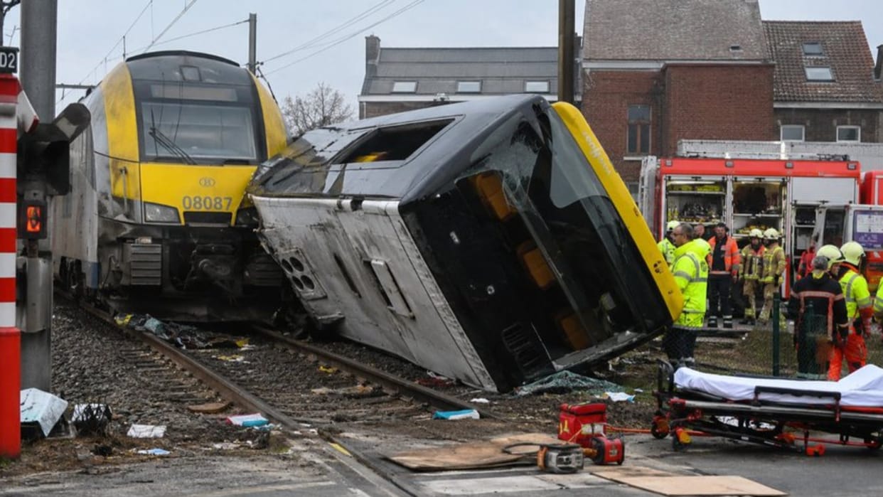 several died and injured in crash between train and school bus: Belagian officals