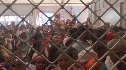 Scuffle during registration at Char Dham Yatra transit camp female pilgrim faints Uttarakhand news in hindi