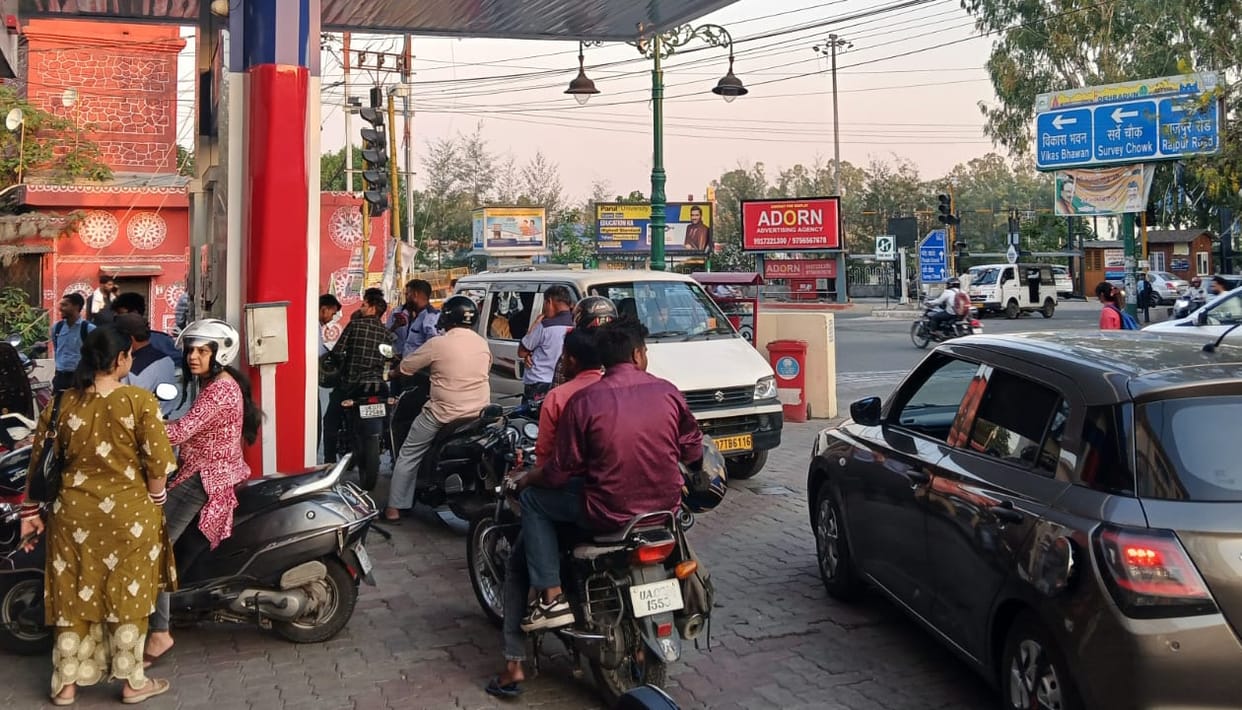 Oil companies incurring daily losses of 550 crore yet government continues shield public from expensive fuel