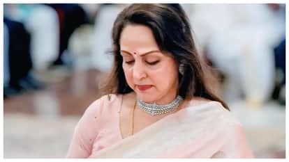 Esha Deol pens emotional note as Hema Malini accepts Dharmendra Padma Vibhushan