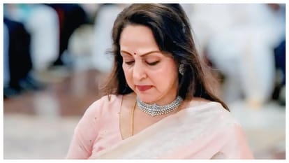Esha Deol pens emotional note as Hema Malini accepts Dharmendra Padma Vibhushan