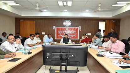 Govt cracks down on illegal liquor transport and sale, directs ban on liquor coming from neighbouring states