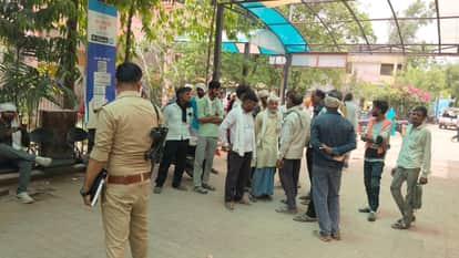 Hamirpur Three friends grew up playing studying together they drowned in pond embarked on final journey