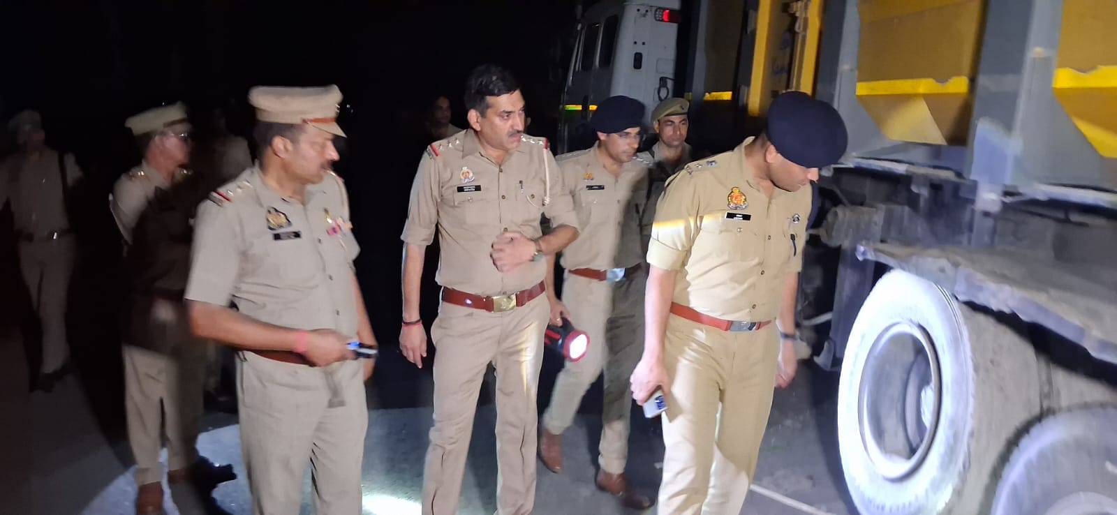 dumper truck ran over devotees reciting Ramayana three dead In Amroha