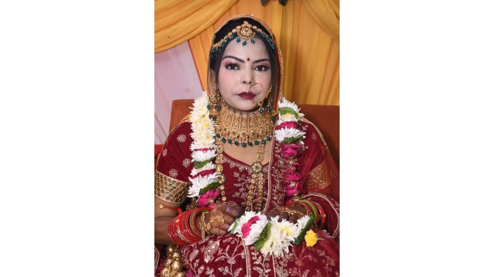 मृतका डॉली