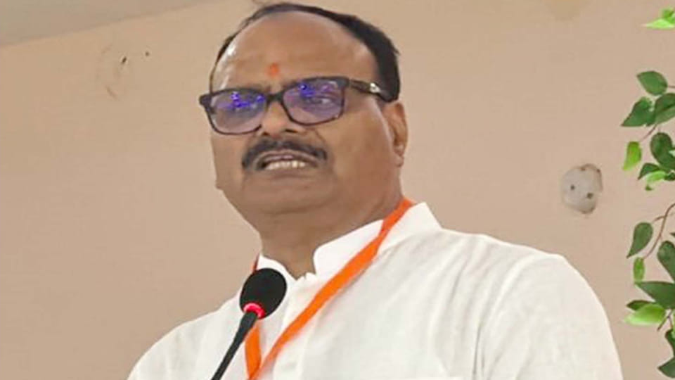 उपमुख्यमंत्री ब्रजेश पाठक।