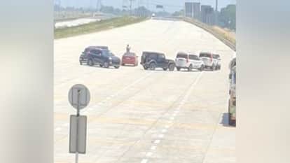 Meerut: Stunts with 10 Thar and Scorpios on Ganga Expressway, vehicles kept turning in circles