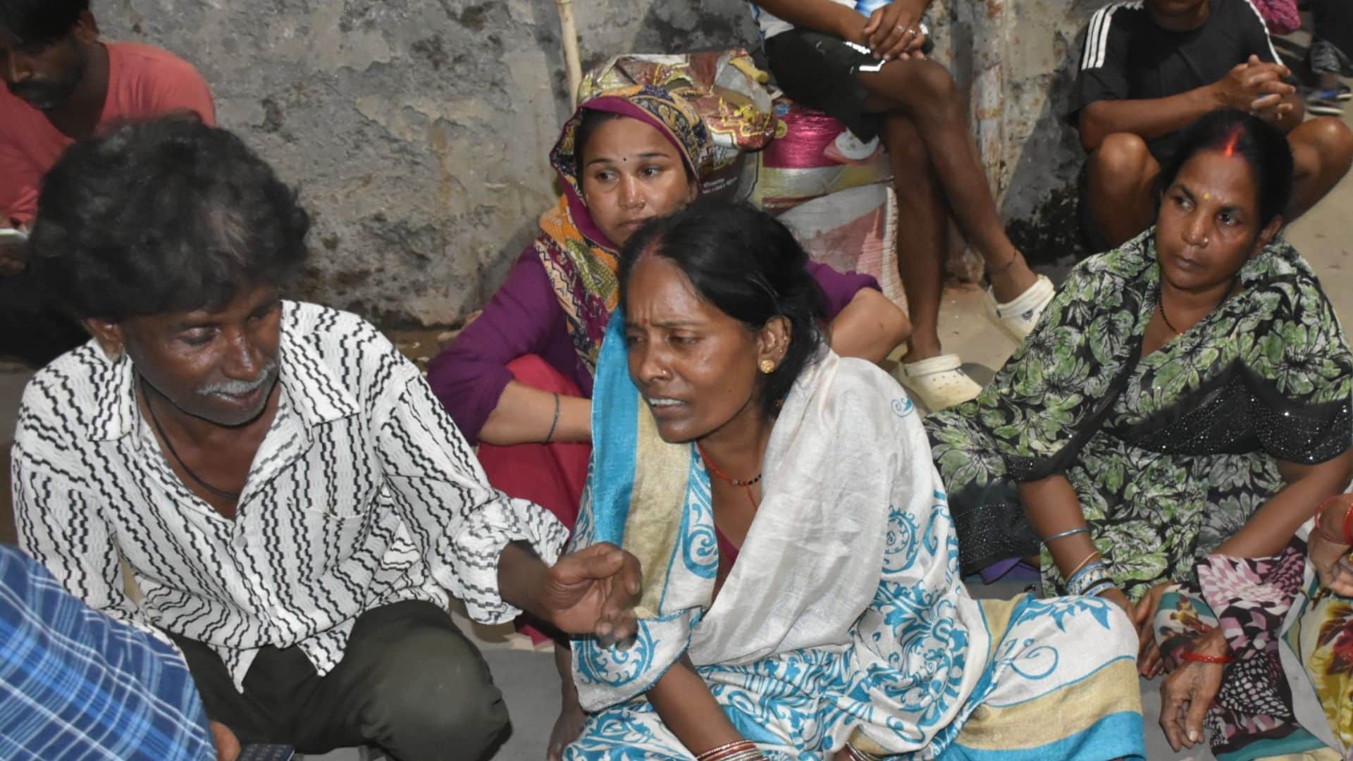 Gorakhpur Tragedy Three Teenagers Drown in Rapti River Details in Hindi