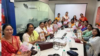 Women Urge Proper Waste Disposal, Raise Tree Cutting & Civic Issues At Amar Ujala Samvad in Gorkahpur