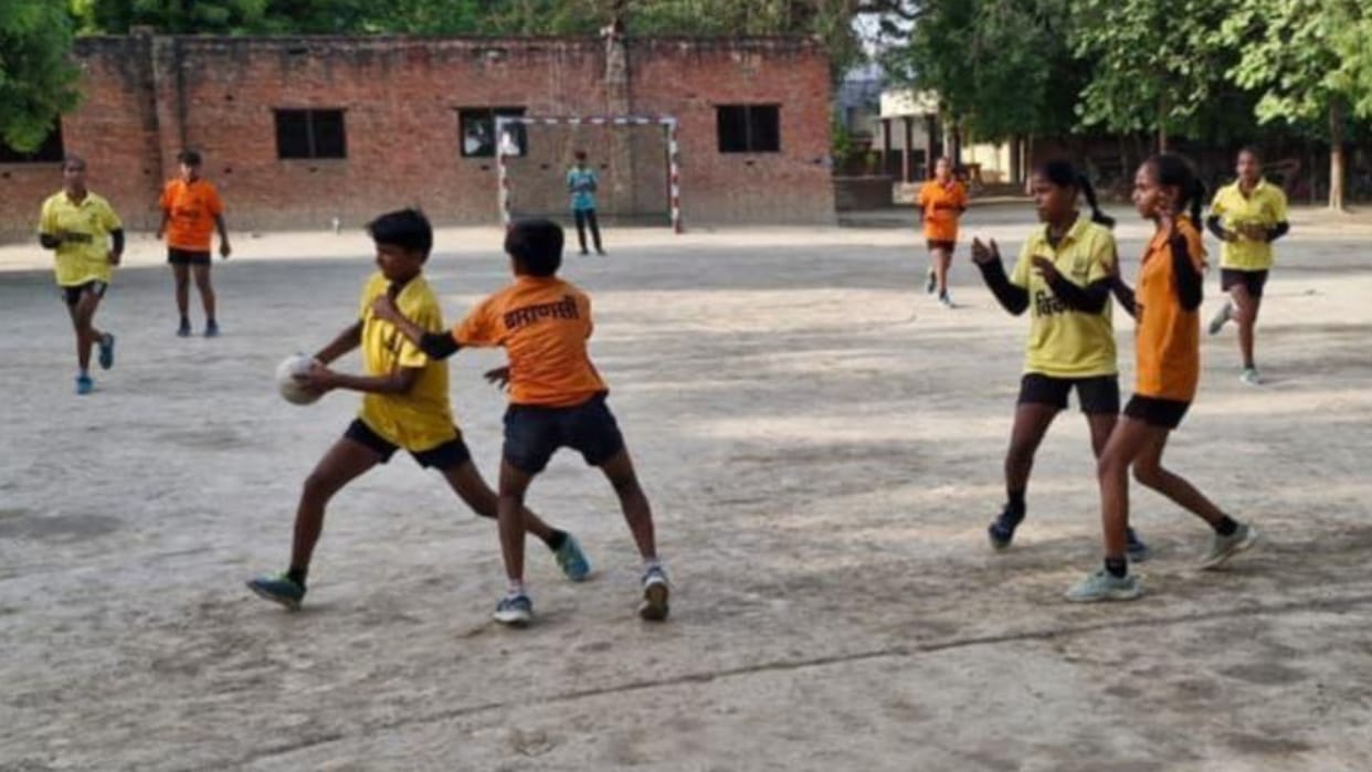 Sports News Lob-Hip Shot in Final 3 Minutes Secures Victory for Jupiter Club in varanasi