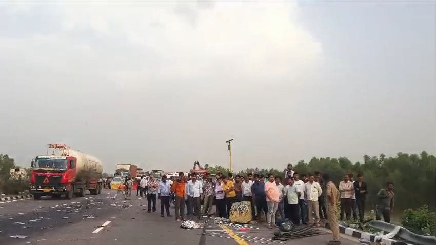 Unnao road accident Passengers said We were asleep it felt like bomb had exploded