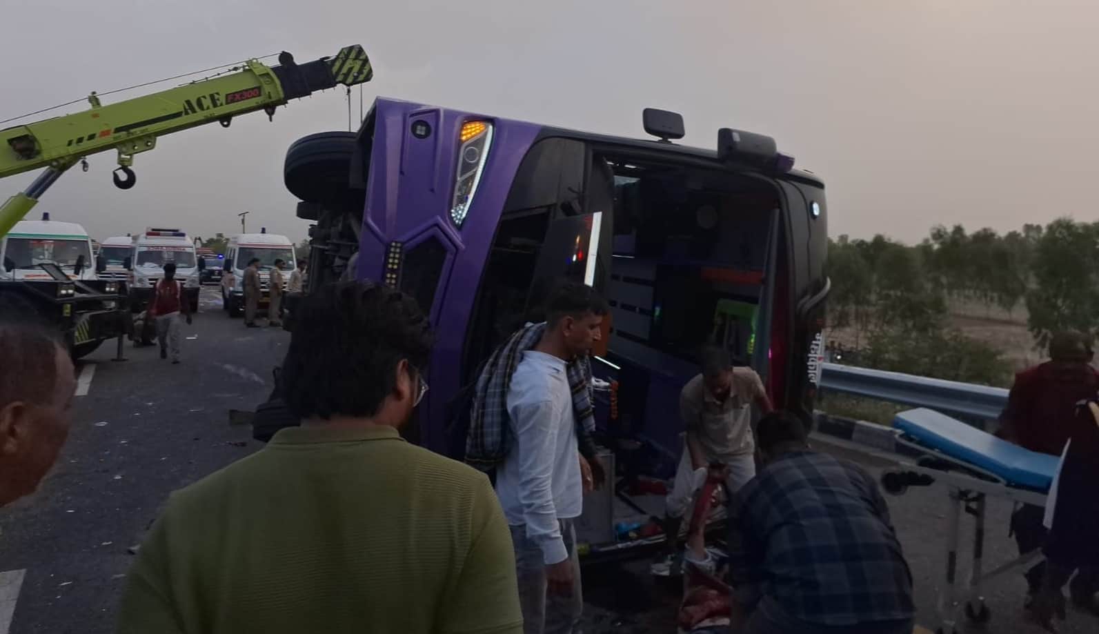Unnao Accident The Bomb Exploded While We Slept Bodies Began Tumbling Out as the Crane Lifted the Vehicle