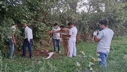 Couple Found Dead Under Suspicious Circumstances in Rasidpur Village of Etah, Police Investigating