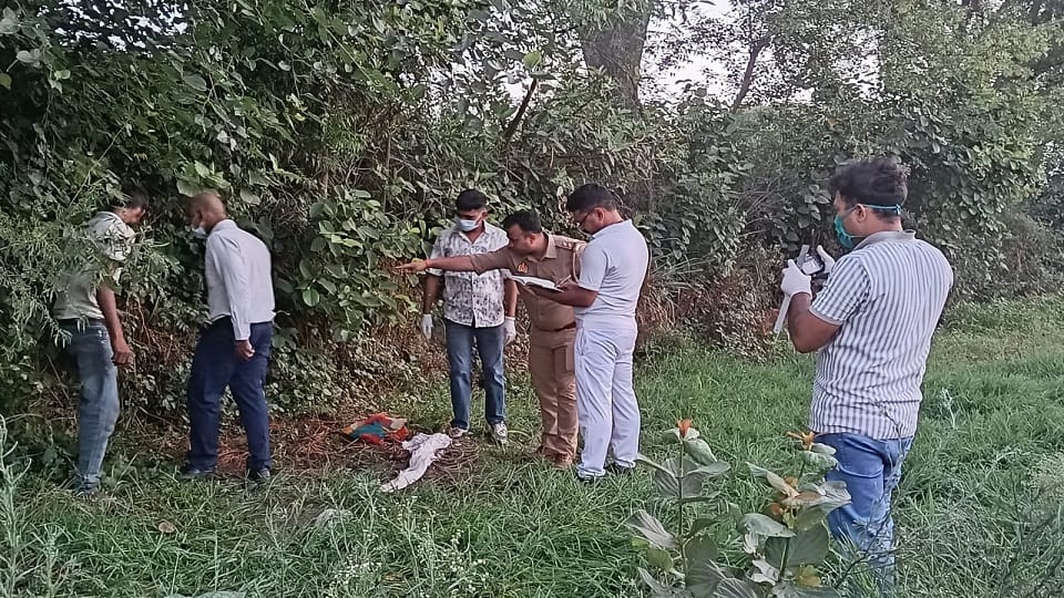 Couple Found Dead Under Suspicious Circumstances in Rasidpur Village of Etah, Police Investigating