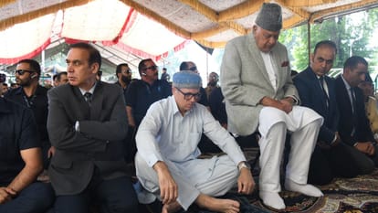 Namaz offered in Jammu and Kashmir on Eid-ul-Adha; thousands offer prayers.