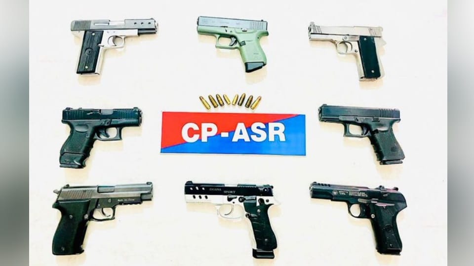 Amritsar Police Illegal Arms Smuggling Module Busted Five Arrested Pistols Recovered