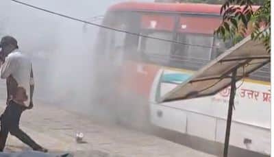 Panic on Agra Roadways Bus After Smoke Erupts Passengers Rescued by Breaking Windows