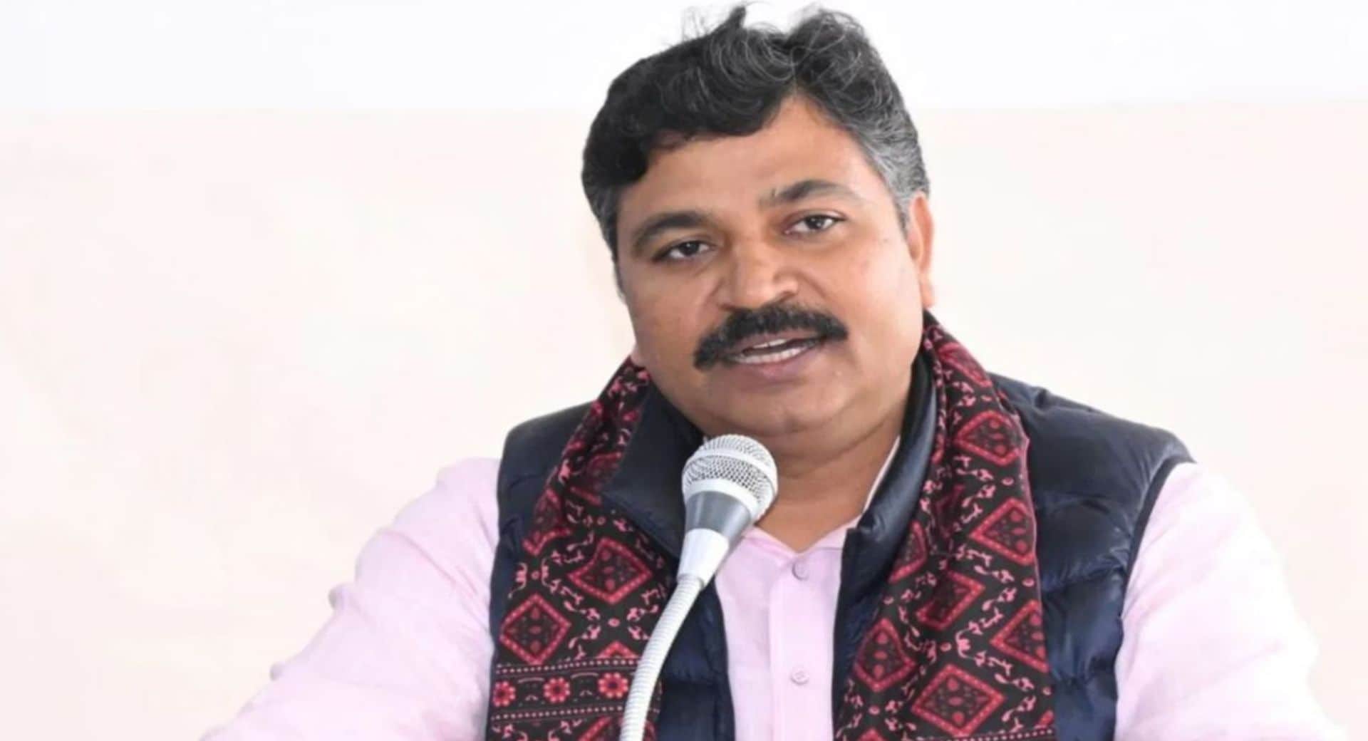 नेता प्रतिपक्ष टीकाराम जूली