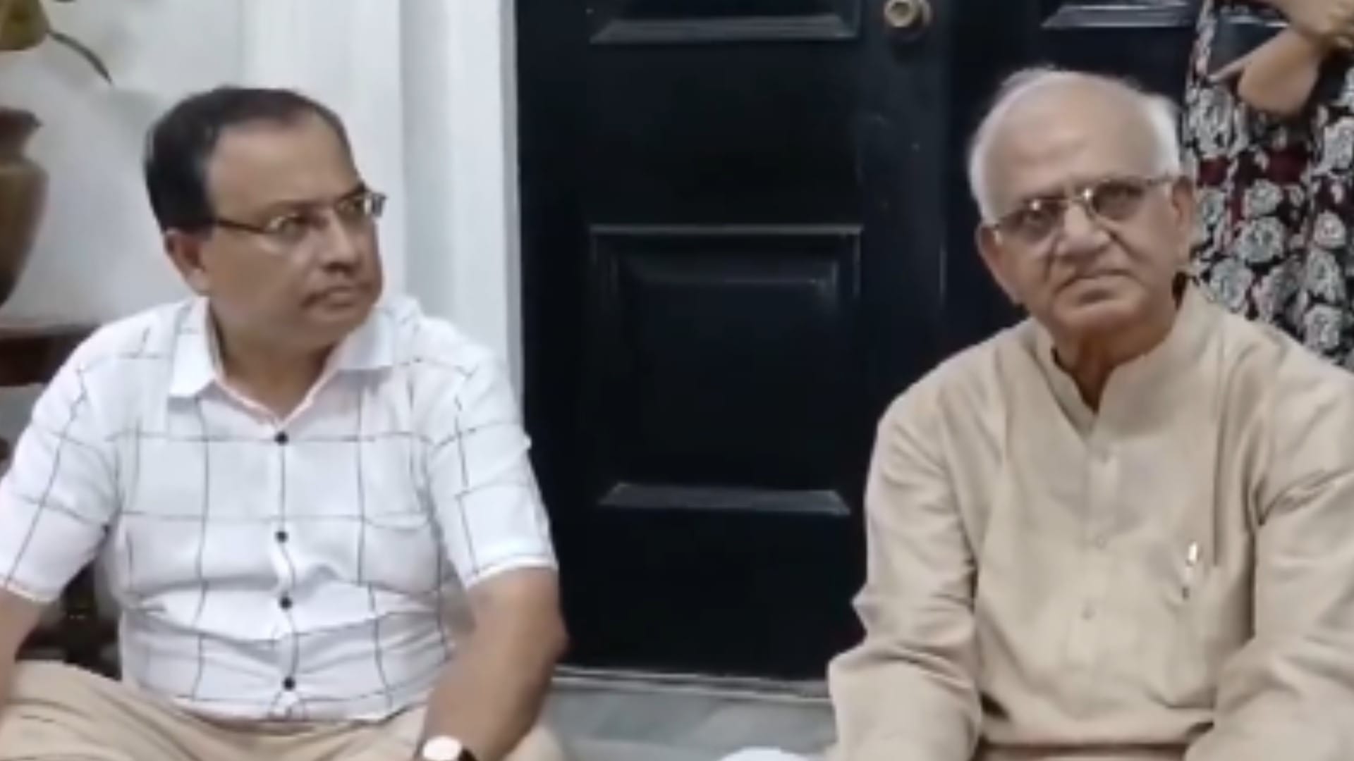 टीएमसी नेता शोभनदेव चट्टोपाध्याय और कुणाल घोष
