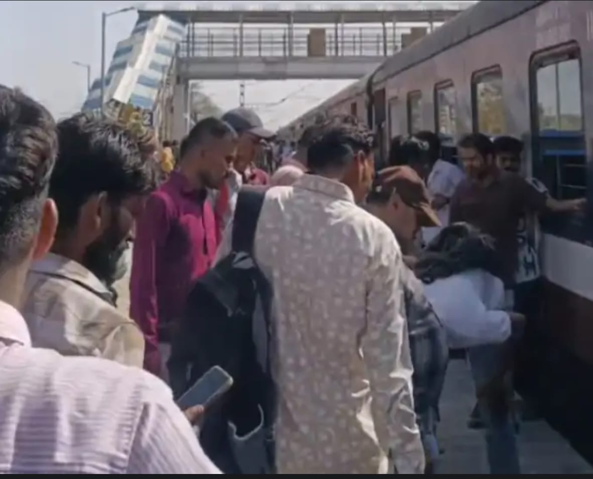 Indore: Smoke billowed from the engine of the Mhow-Indore DEMU train, causing panic among passengers, and the