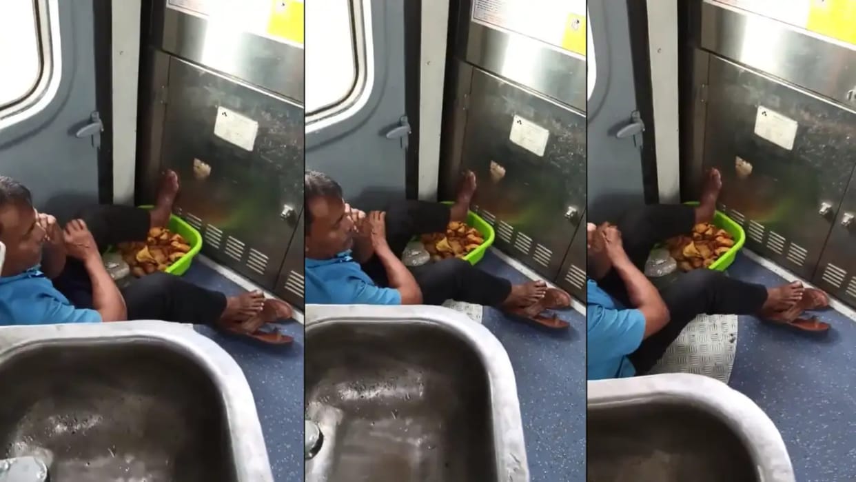samosa seller placing his foot on the food tray video goes viral IRCTC has responded.