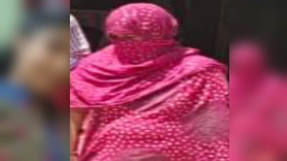 Meerut Crime News: Father and Stepmother Killed Class 12 Girl by Smothering Her With Pillow