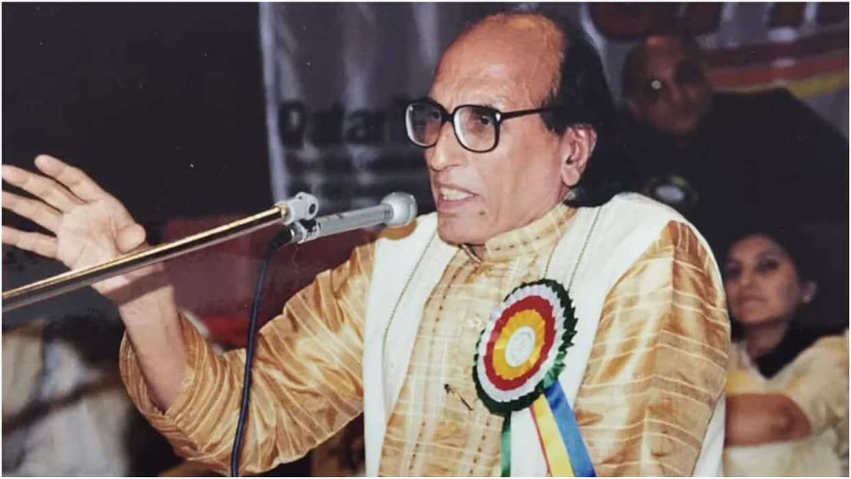 Bashir Badr Passes Away: He served as a Professor of Urdu at Meerut College for nearly one and half decade
