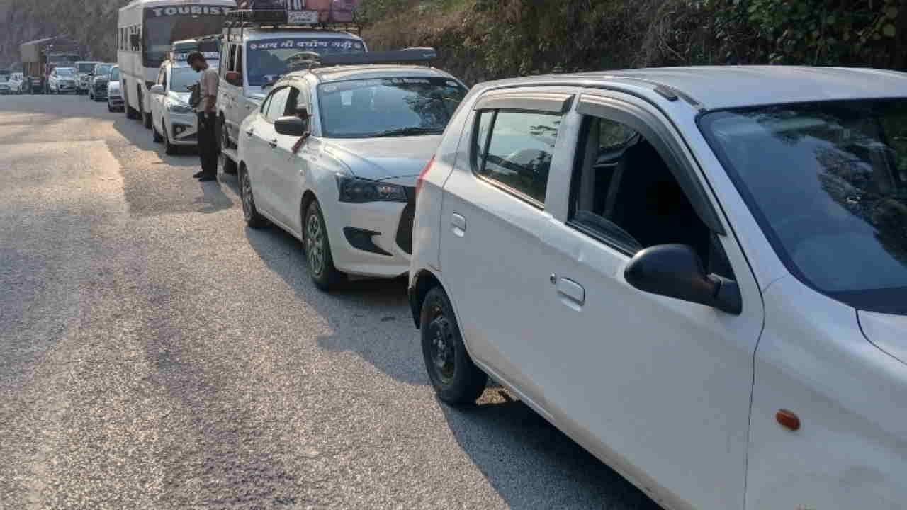 Char Dham Yatra Traffic Jams Ahead of the Shrines Disrupt Schedules for Both Pilgrims and Locals