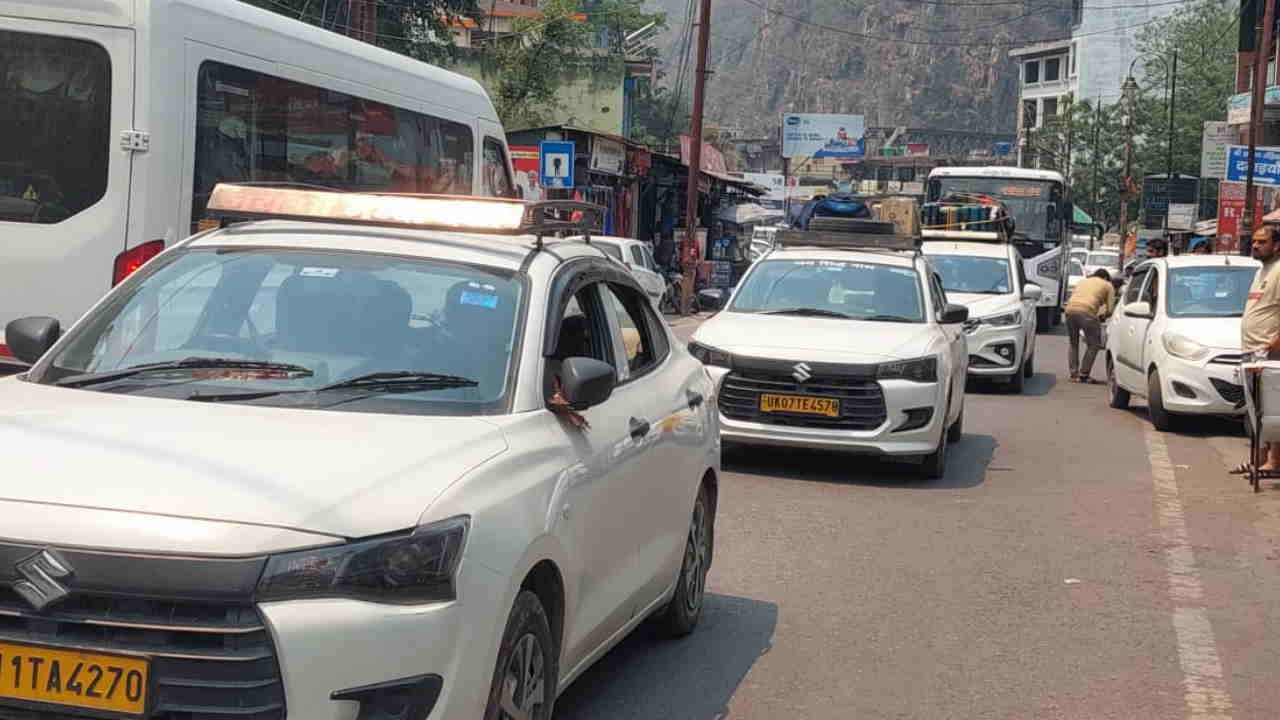 Char Dham Yatra Traffic Jams Ahead of the Shrines Disrupt Schedules for Both Pilgrims and Locals